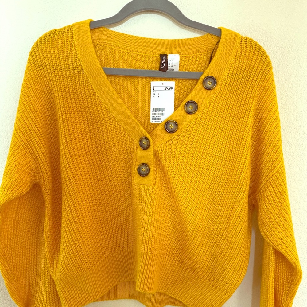 Brand New H&M sweater with cute button detail!